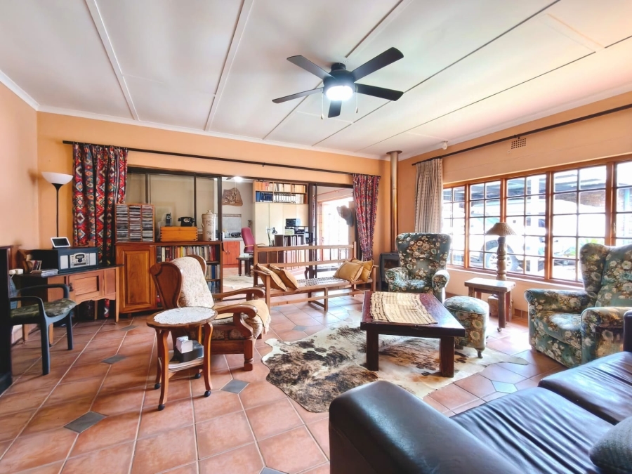 4 Bedroom Property for Sale in Oewersig North West